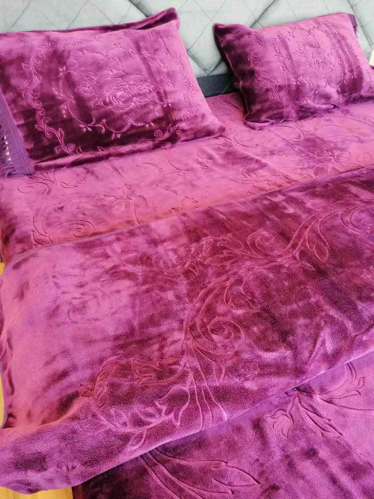 بطانيه بيل اسباني محفور نفر (220*160)